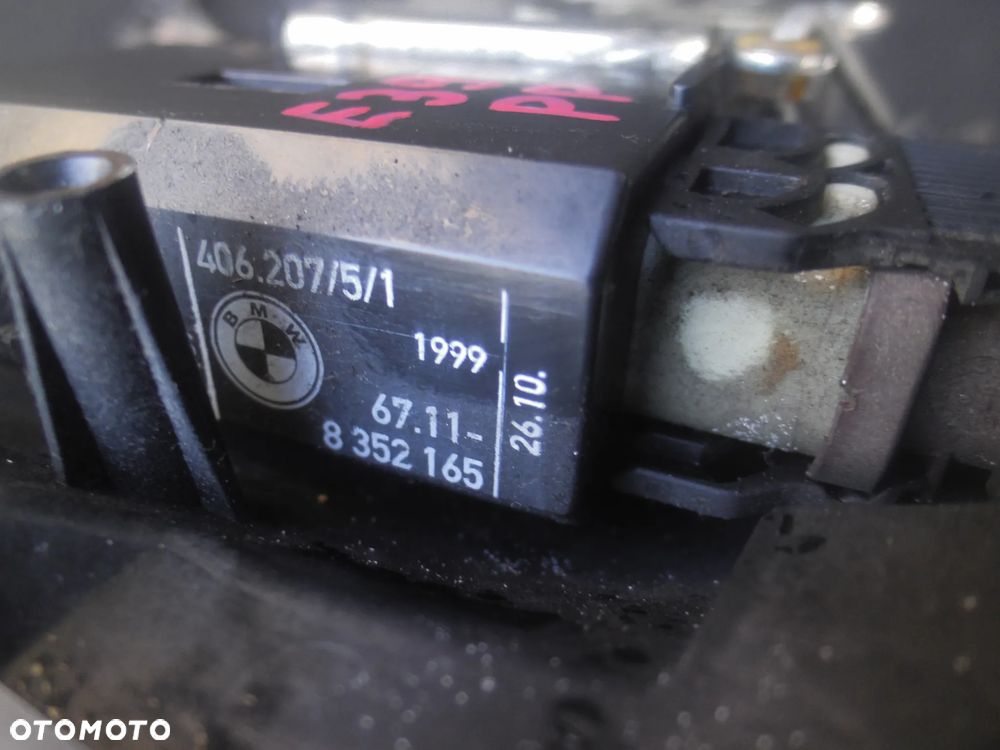 ZAMEK DRZWI PRAWY PRZÓD PRZEDNI EU 8352165 BMW E39 95-00 - 3