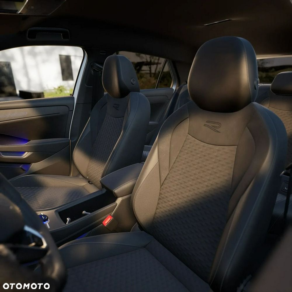 Volkswagen T-Roc - 13