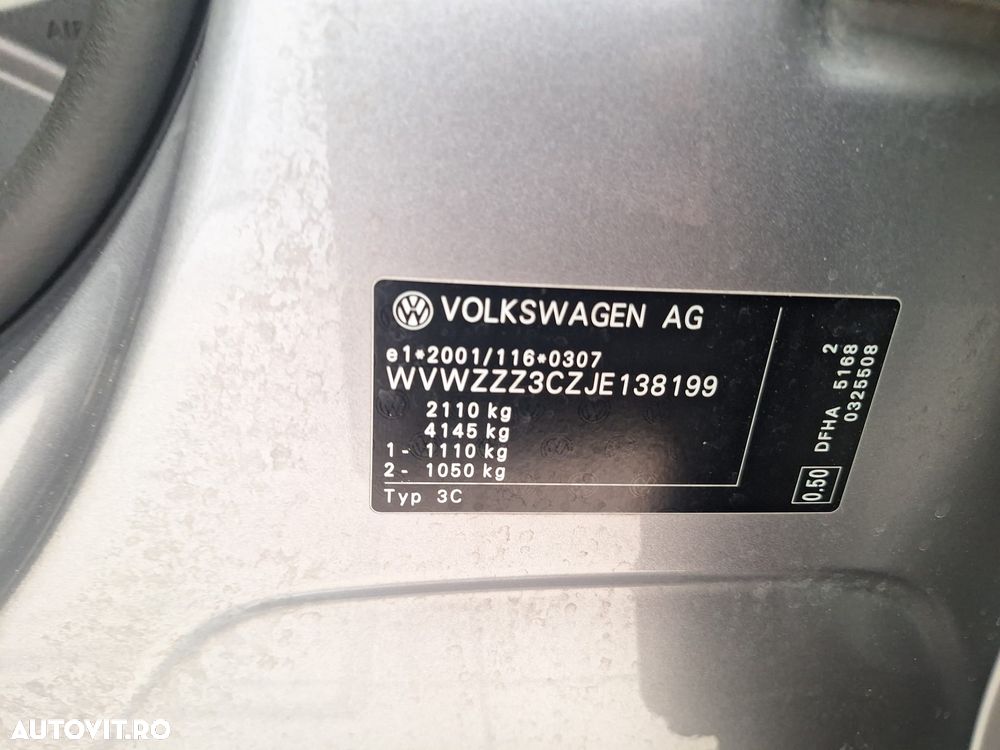 Volkswagen Passat 2.0 TDI DSG Highline - 30