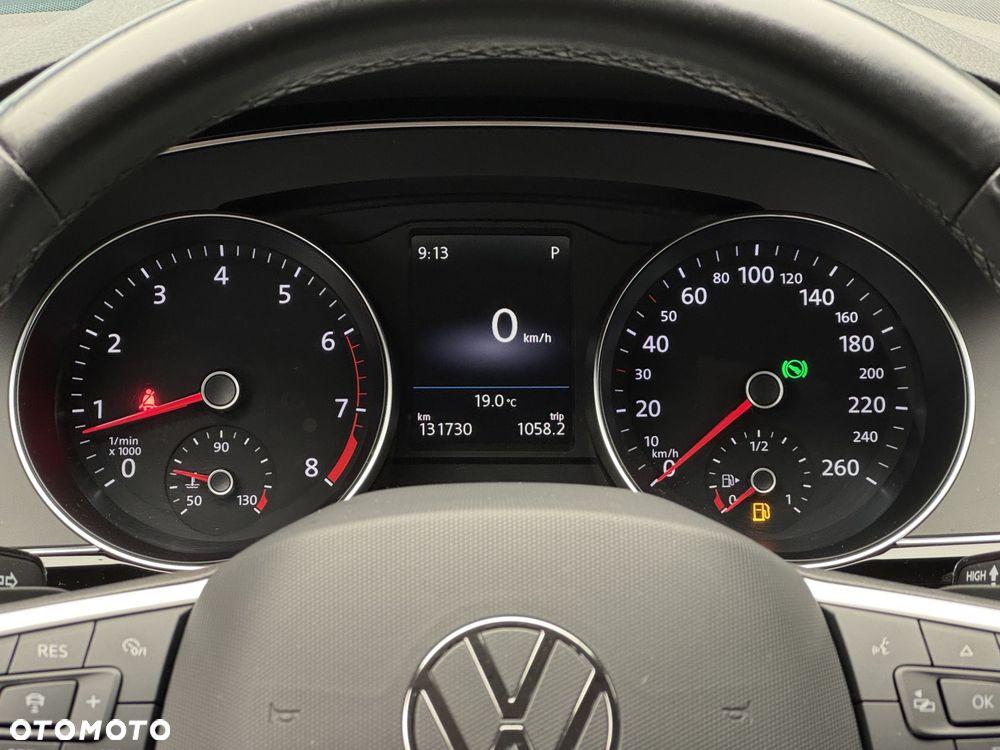 Volkswagen Passat - 18