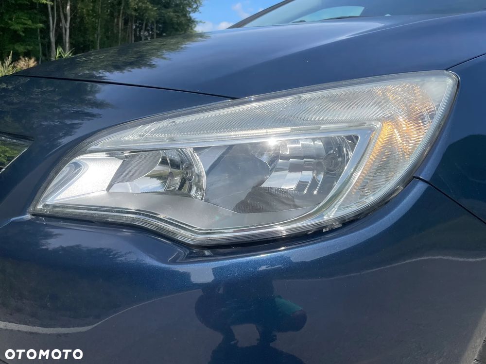 Opel Astra 1.4 Turbo Exklusiv - 10