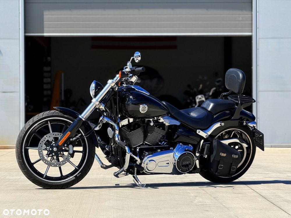 Harley-Davidson FXSB Breakout - 3