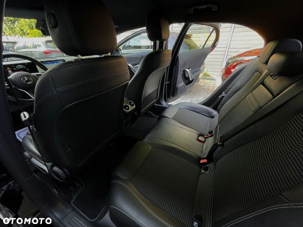 Mercedes-Benz Klasa A 180 d 7G-DCT Progressive - 21