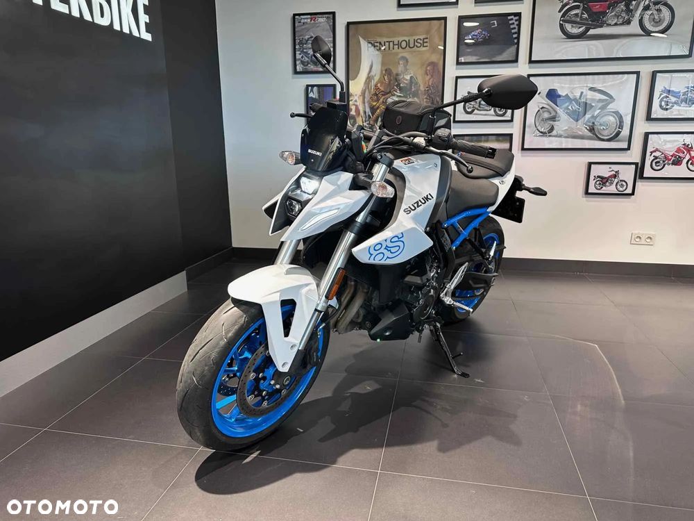 Suzuki GSX - 14