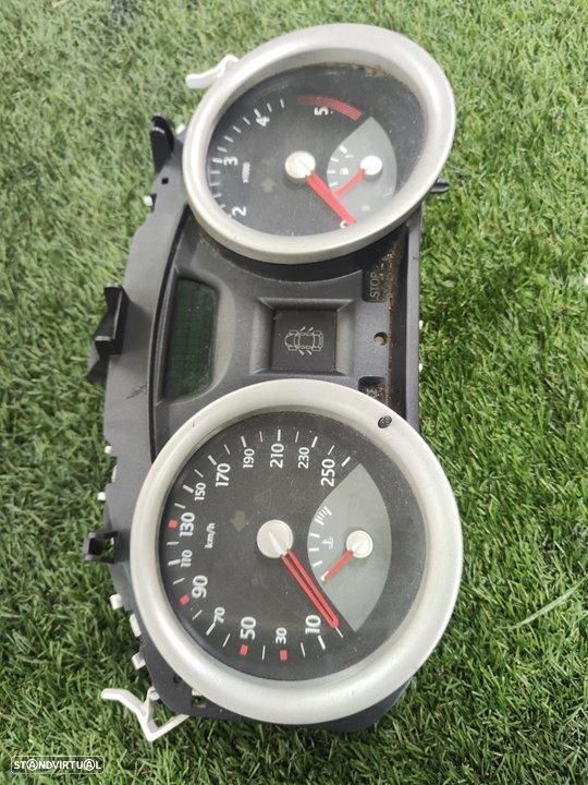 QUADRANTE RENAULT MEGANE II BERLINA 3P - 1