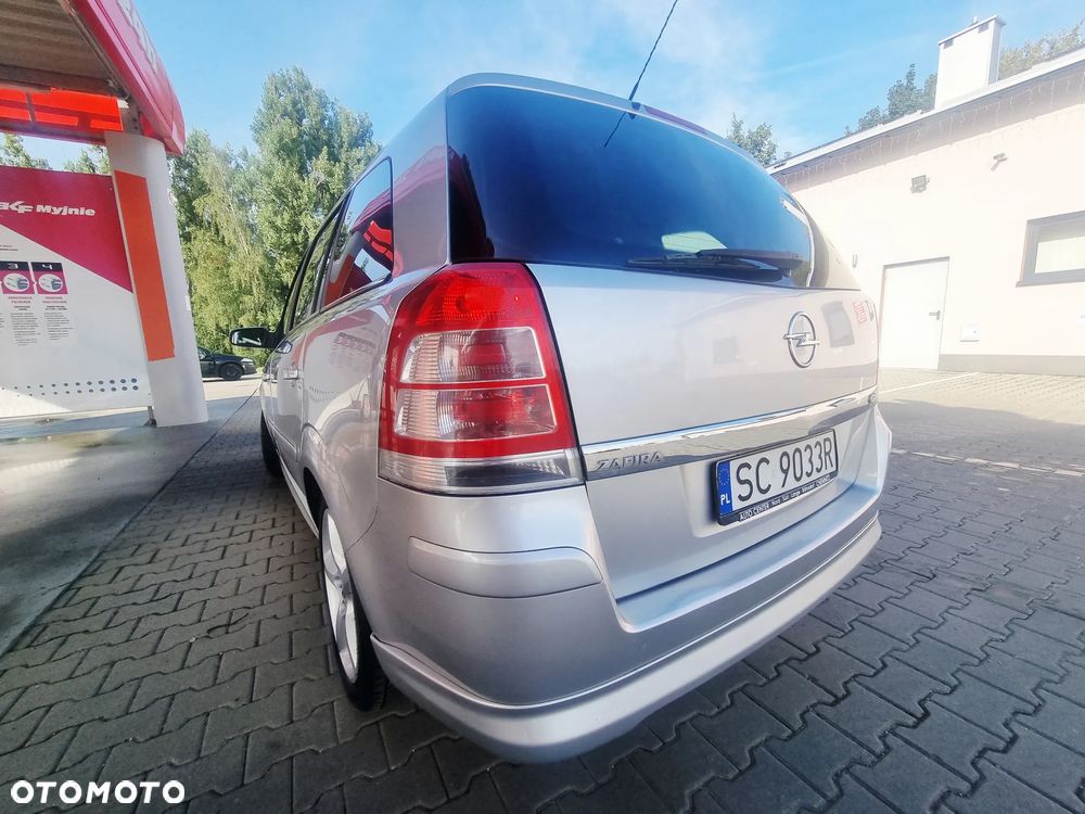 Opel Zafira 1.8 Cosmo - 22