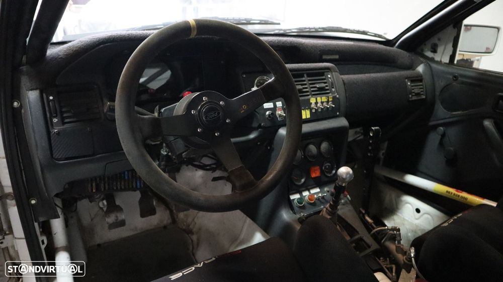 Ford Escort 2.0i RS Cosworth - 11