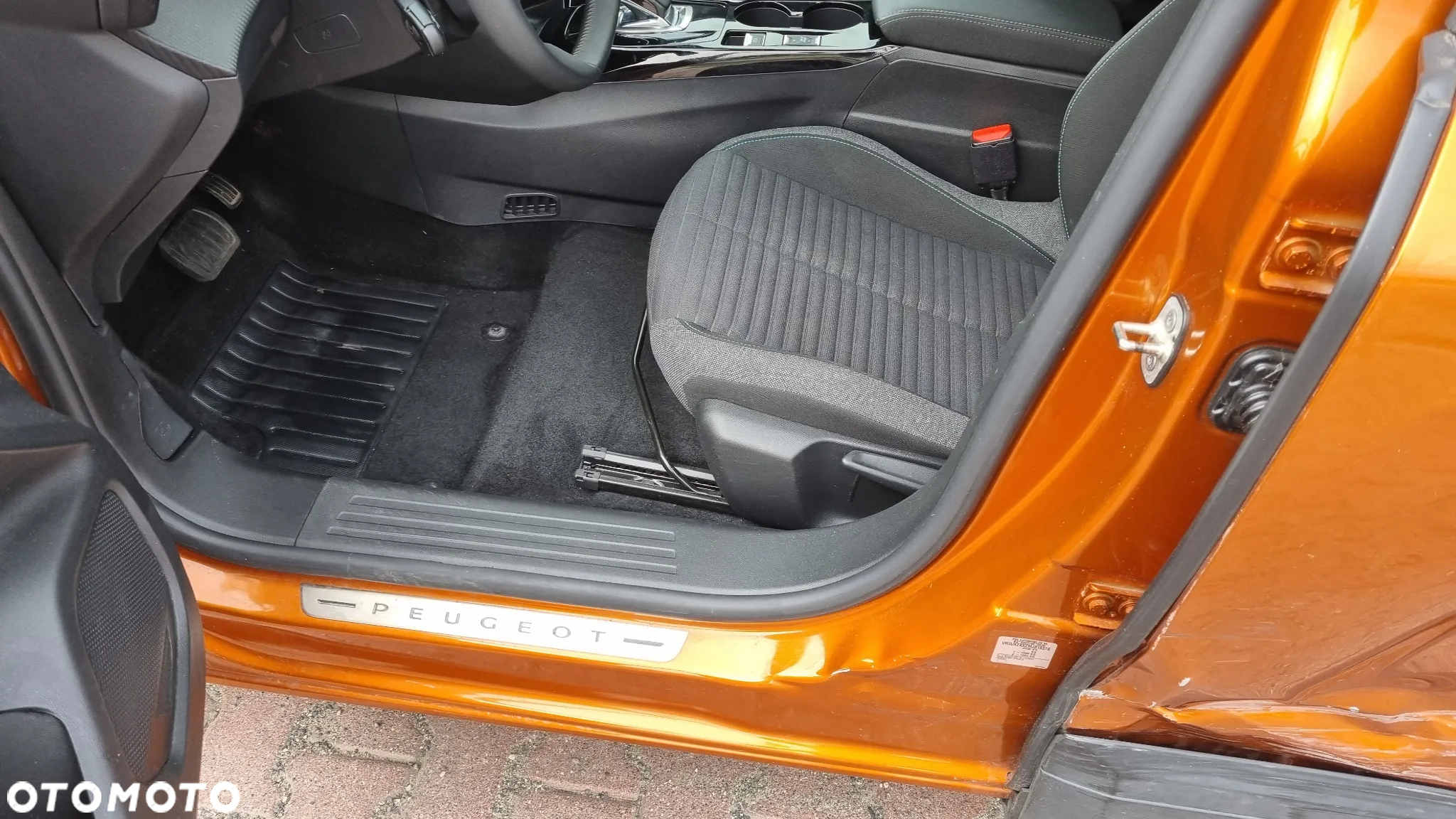 Peugeot 2008 Elektro 136 Active - 14