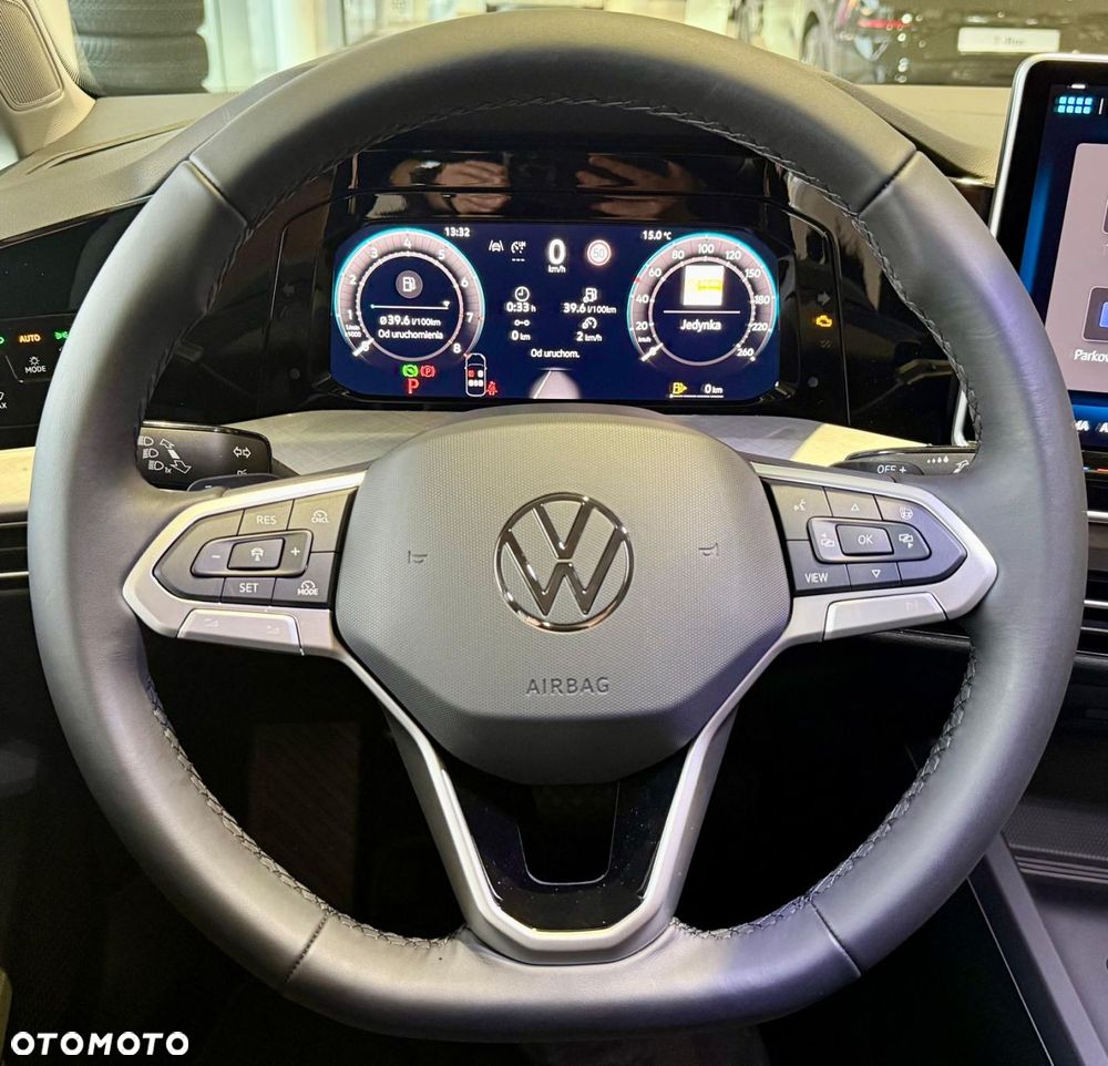 Volkswagen Golf - 11