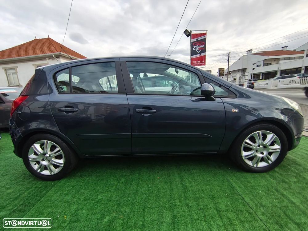 Opel Corsa 1.2 Cosmo - 8