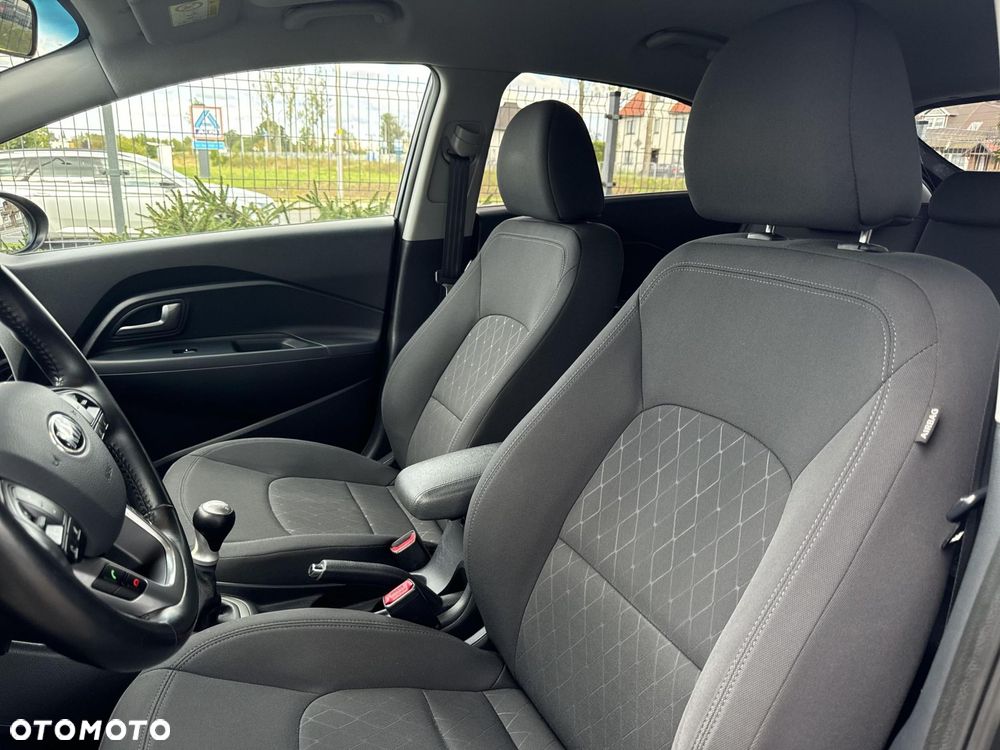 Kia Rio - 11
