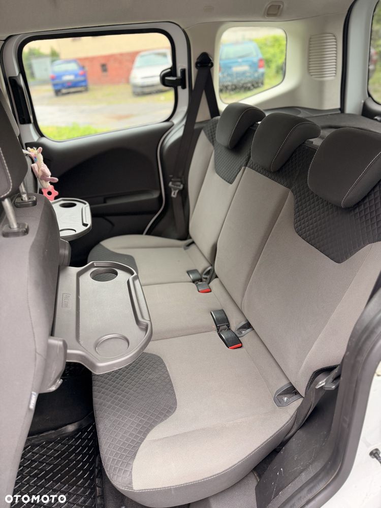 Ford Tourneo Courier - 5