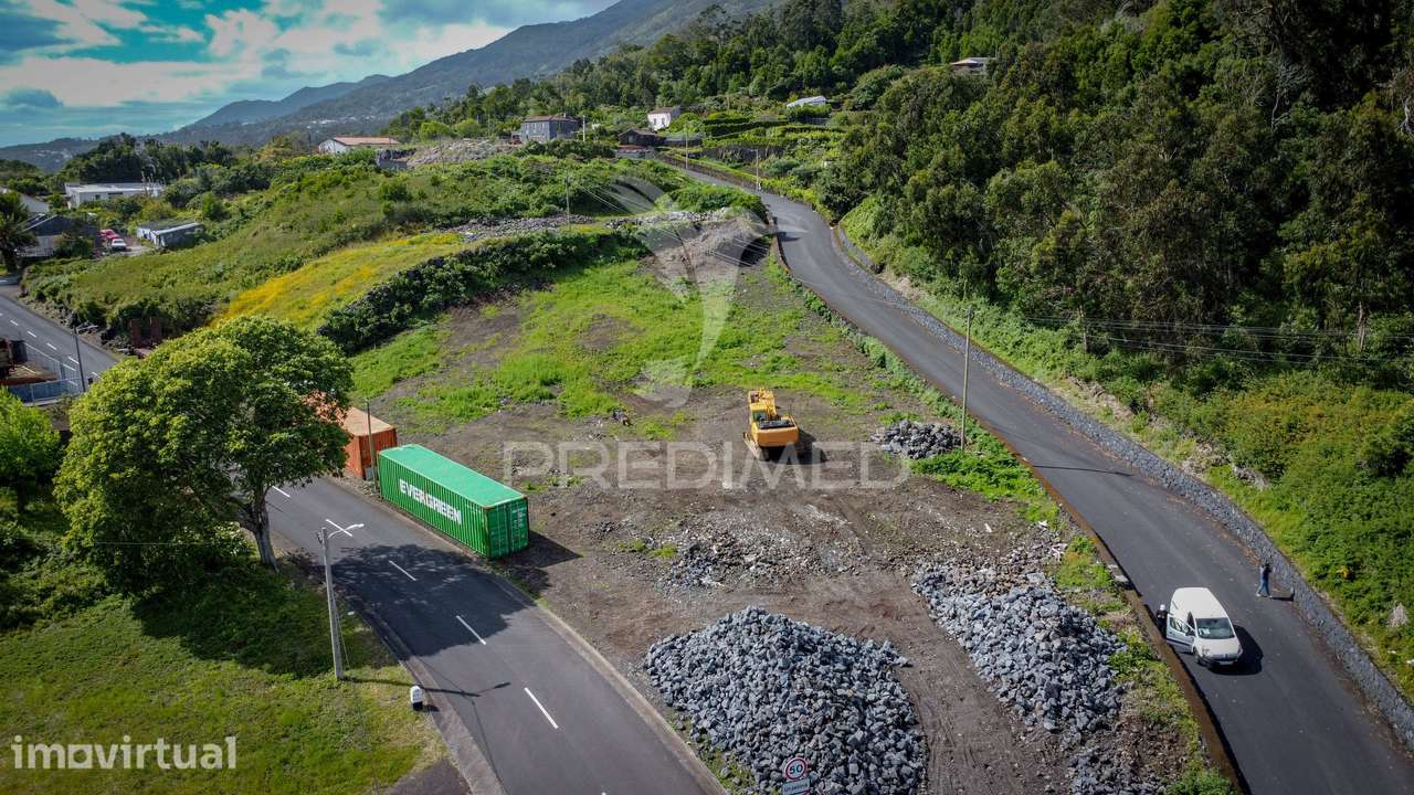 Terreno Urbanizável na Freguesia da Urzelina – Ilha de São Jorge - Grande imagem: 2/9
