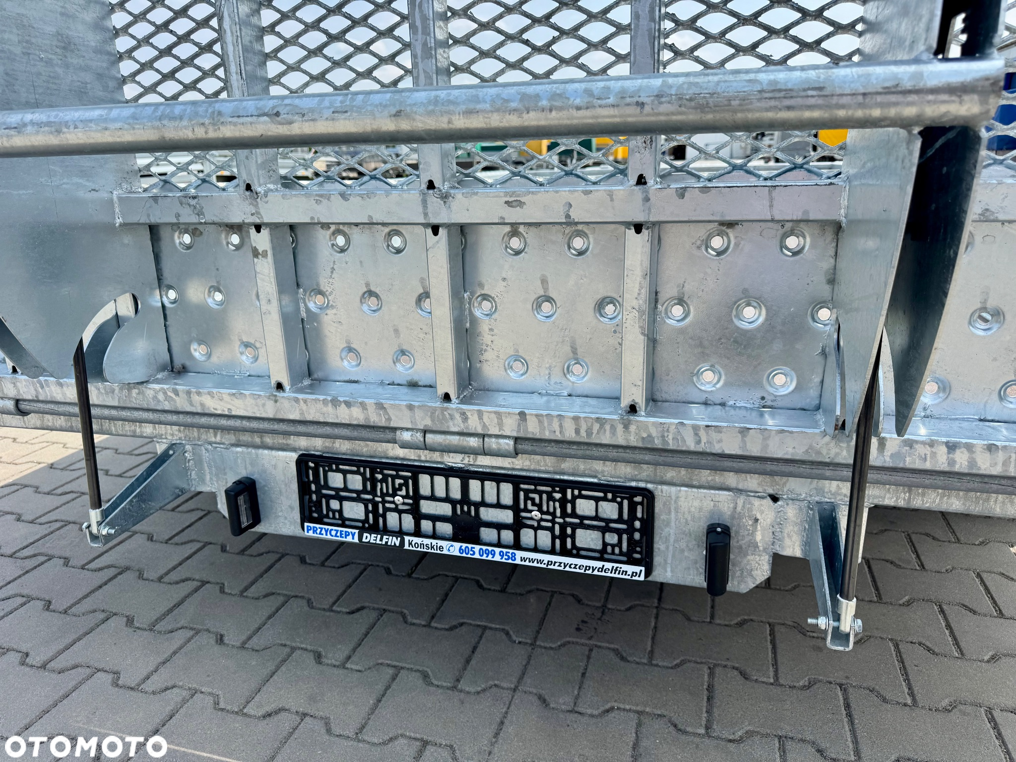Niewiadów KN401835T - 400 x 185 cm | 2570kg ładowności | trap stalowy | 3-osiowa budowlanka - 5