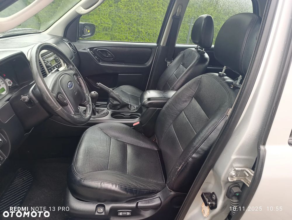 Ford Maverick Highclass - 13