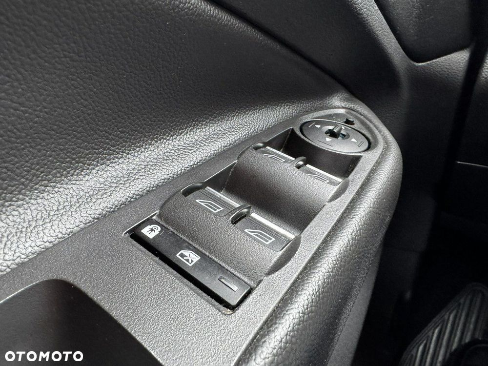 Ford Kuga 2.0 TDCi 4x2 Titanium - 24