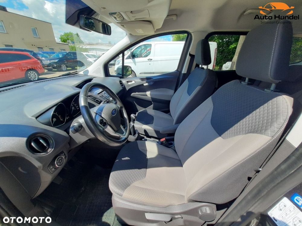 Ford Tourneo Courier - 25