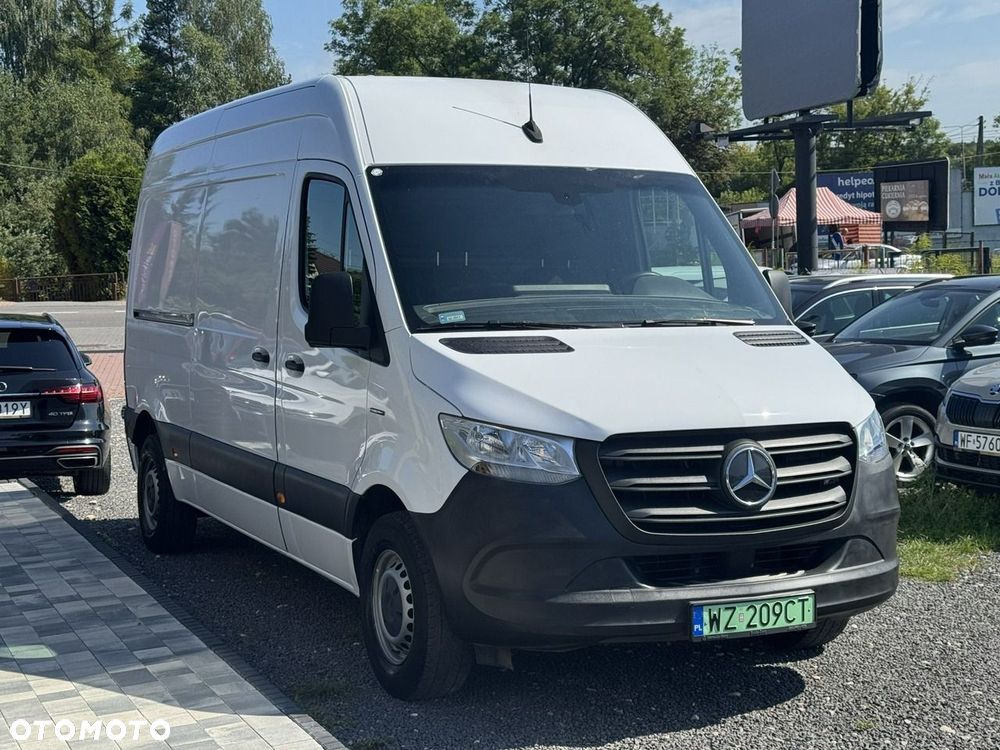 Mercedes-Benz Sprinter - 13