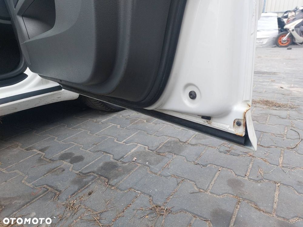 DRZWI KOMPLETNE PRAWY PRZÓD SEAT EXEO I FL LB9A - 4