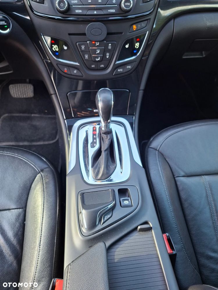 Opel Insignia - 30