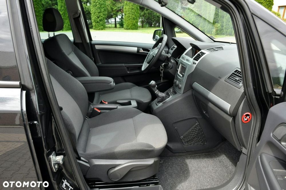 Opel Zafira - 17