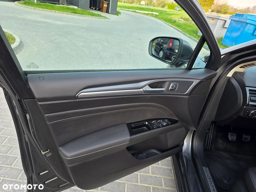 Ford Mondeo 2.0 TDCi Titanium - 14