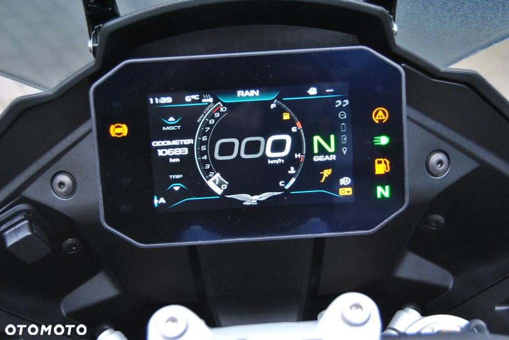 Moto Guzzi V100 Mandello - 9