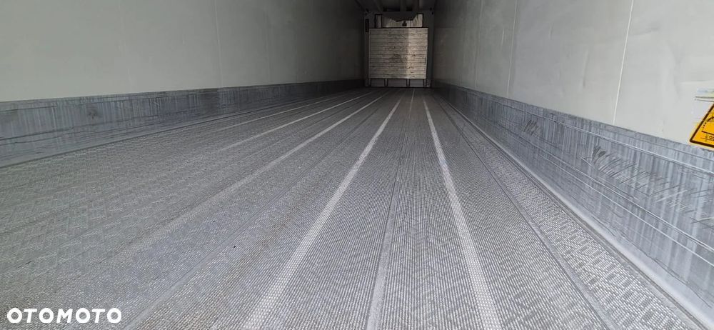 Schmitz Cargobull SCHMITZ THERMO KING - 24