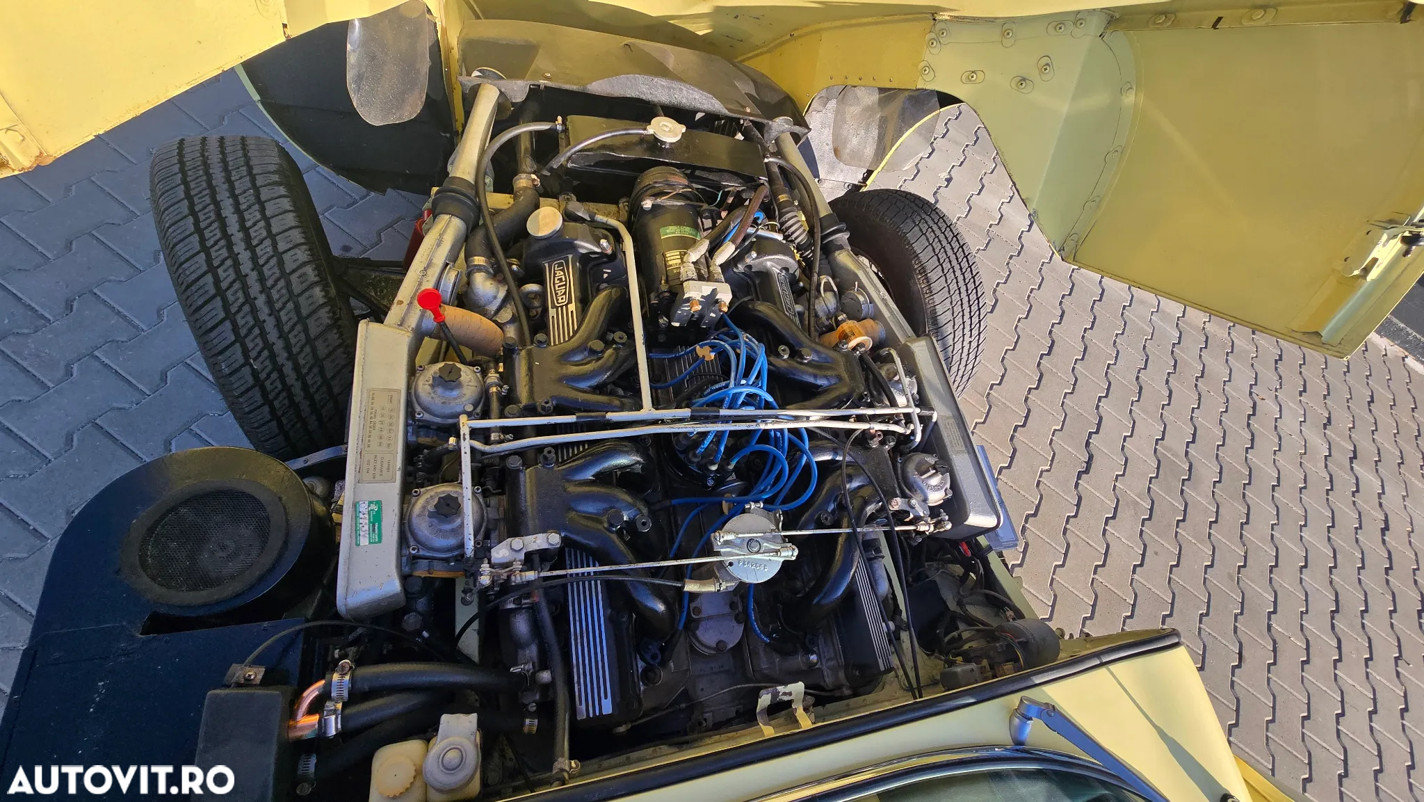 Jaguar E-Type - 30