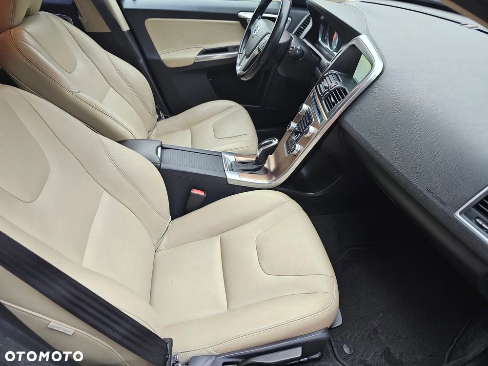 Volvo XC 60 D4 AWD Geartronic Summum - 20