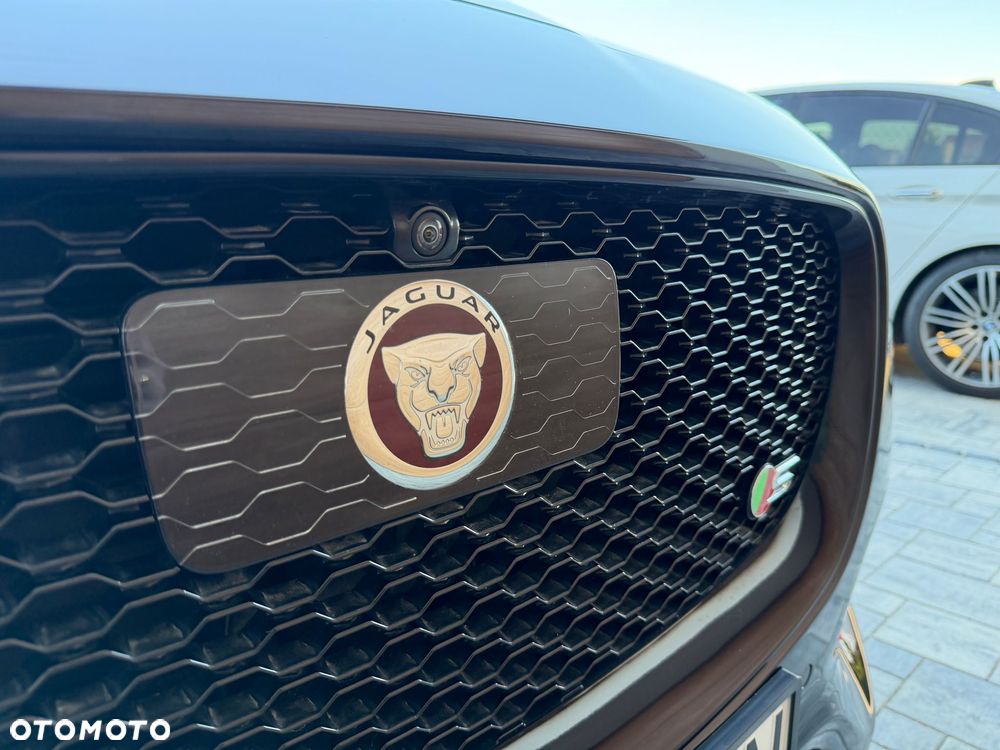 Jaguar F-Pace 3.0 V6 AWD S - 12