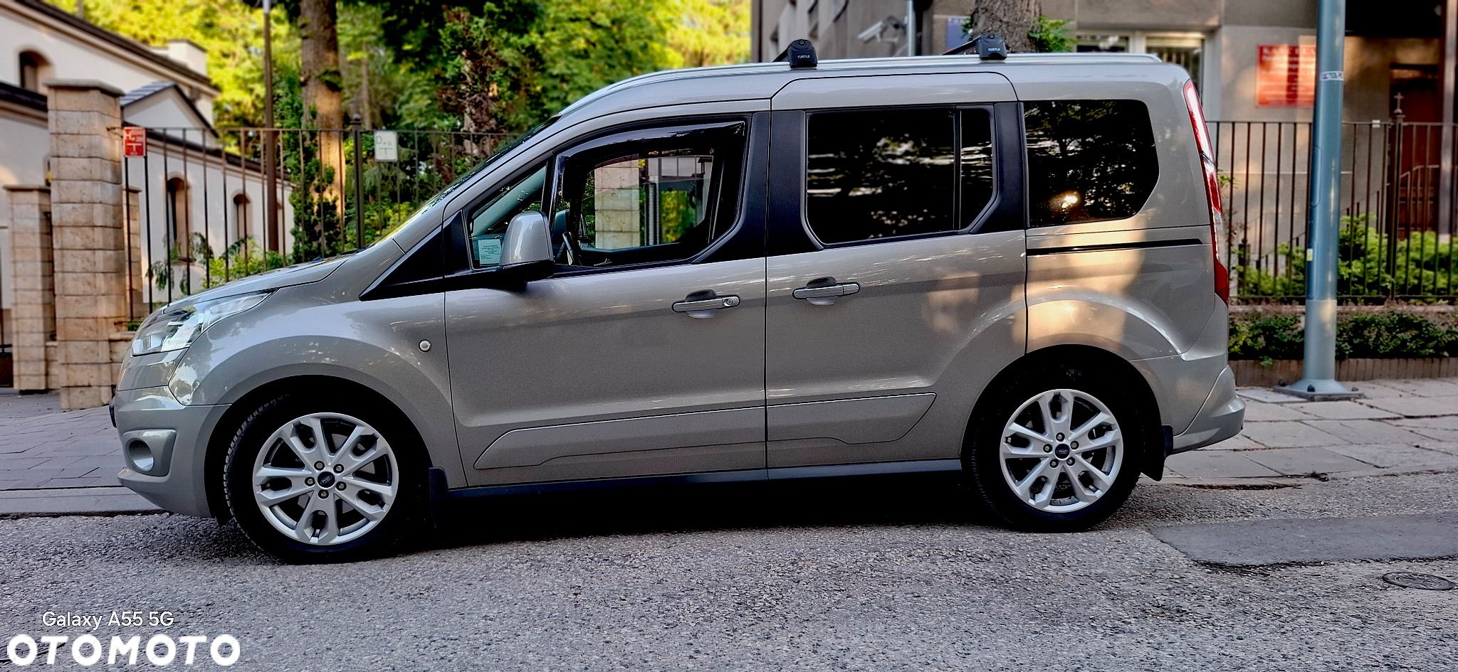 Ford Tourneo Connect - 1