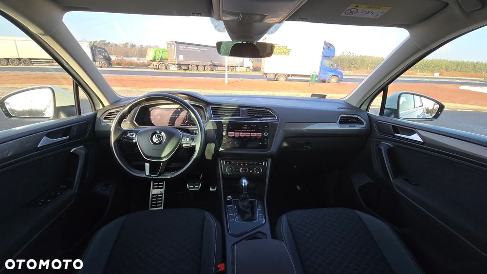 Volkswagen Tiguan - 11