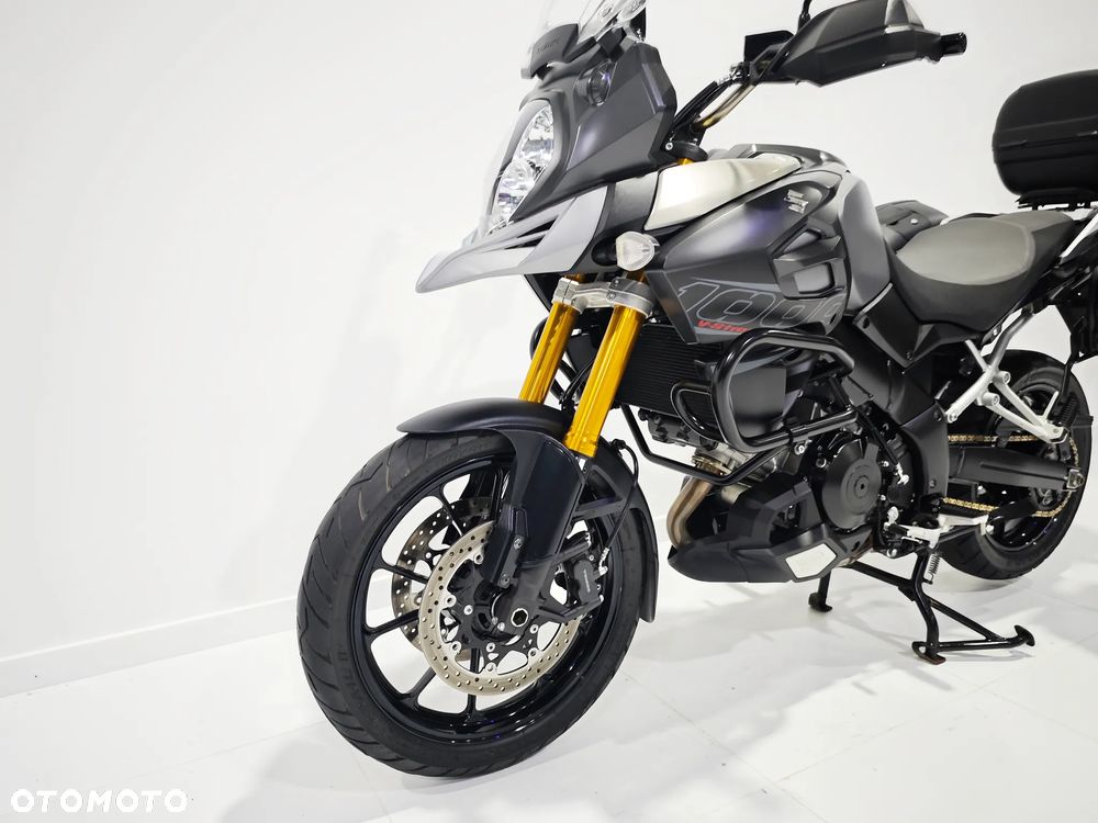 Suzuki V-STROM - 18