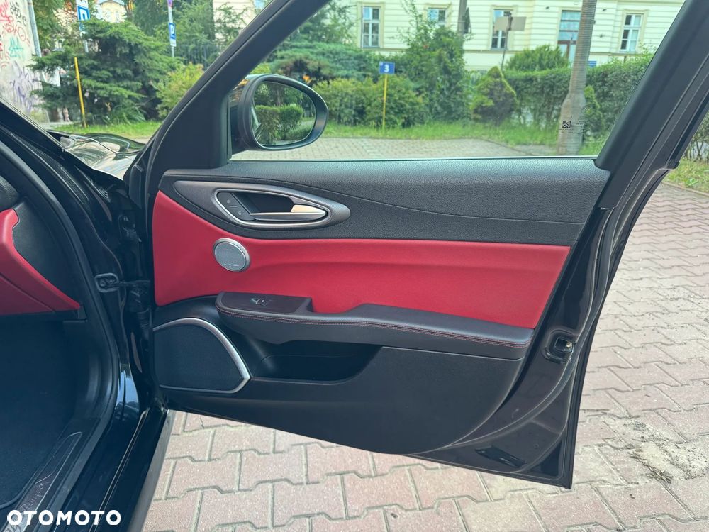 Alfa Romeo Giulia 2.0 Turbo Super - 19