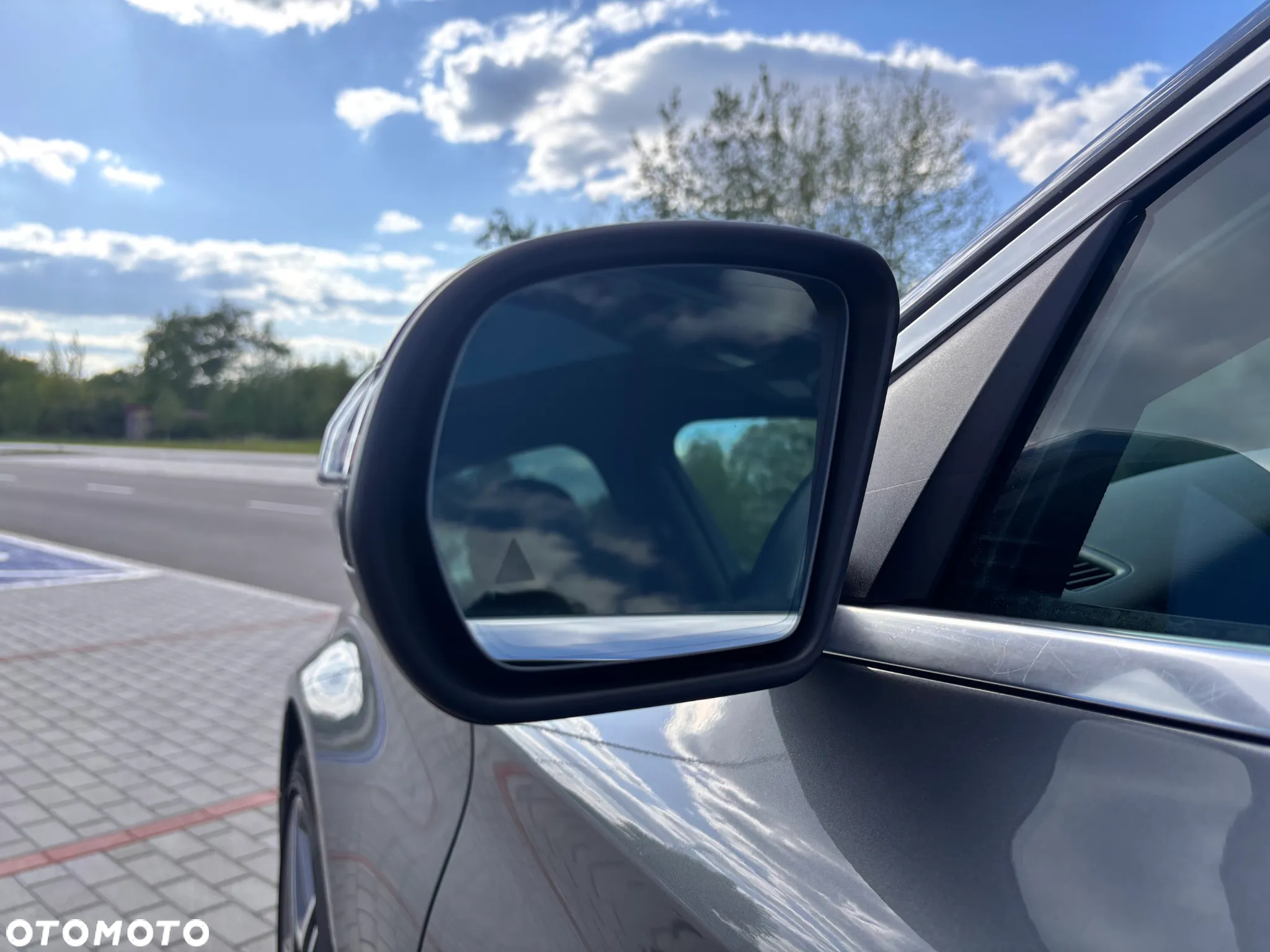 Mercedes-Benz Klasa C 300 T 4Matic 9G-TRONIC AMG Line - 8