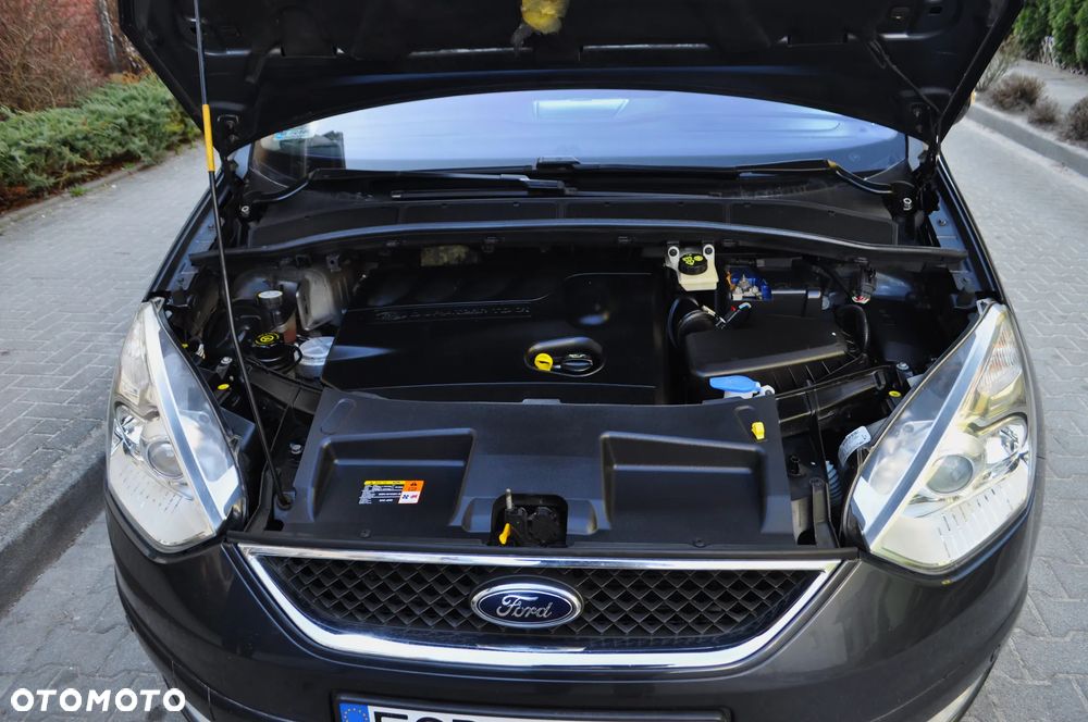 Ford Galaxy 2.0 TDCi Ghia - 32