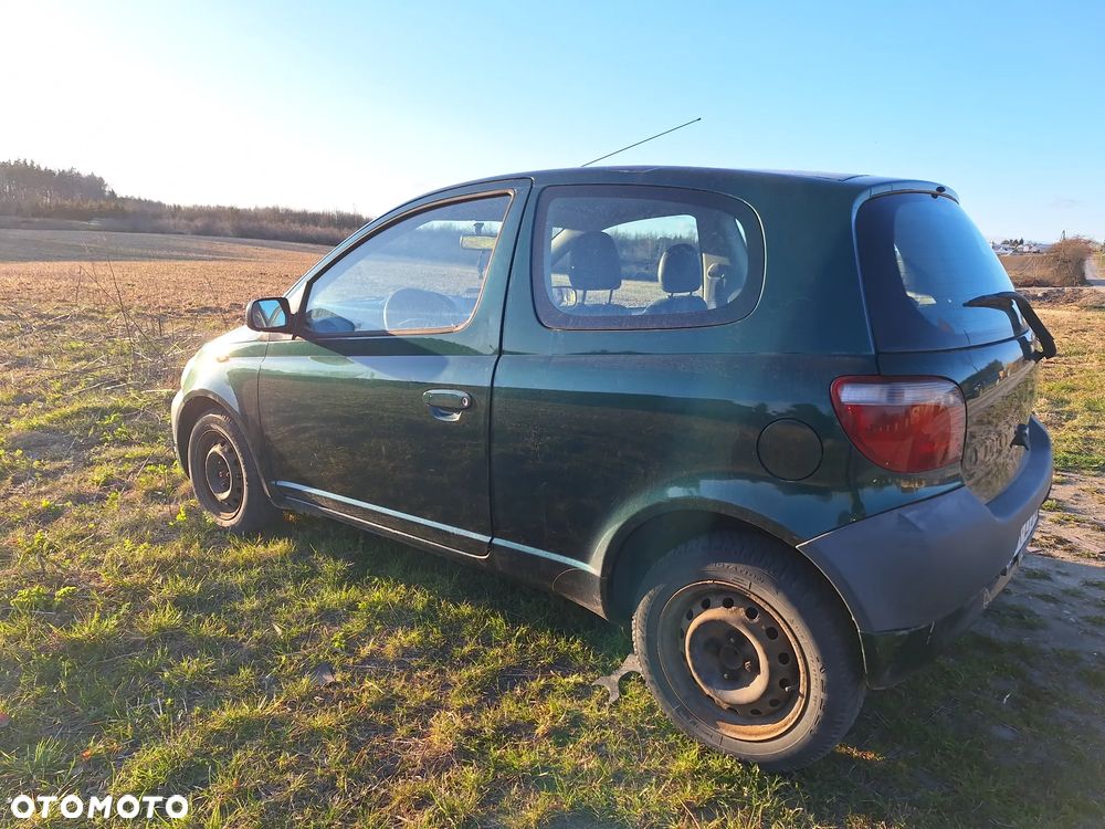 Toyota Yaris - 4