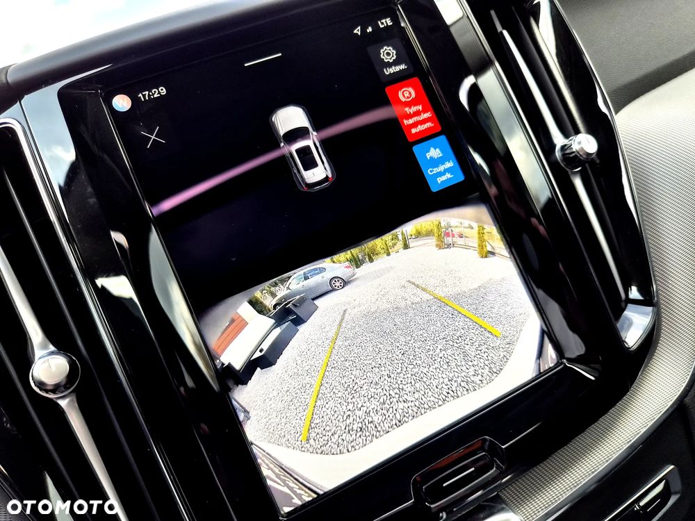 Volvo XC 60 B4 D Plus Dark - 16