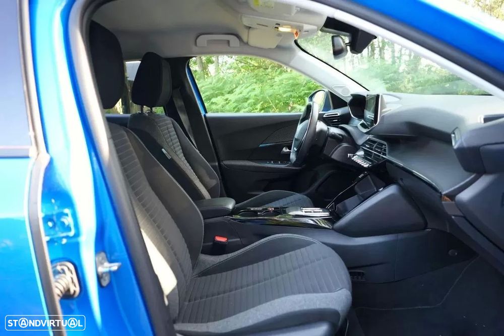 Peugeot e-2008 Style - 21