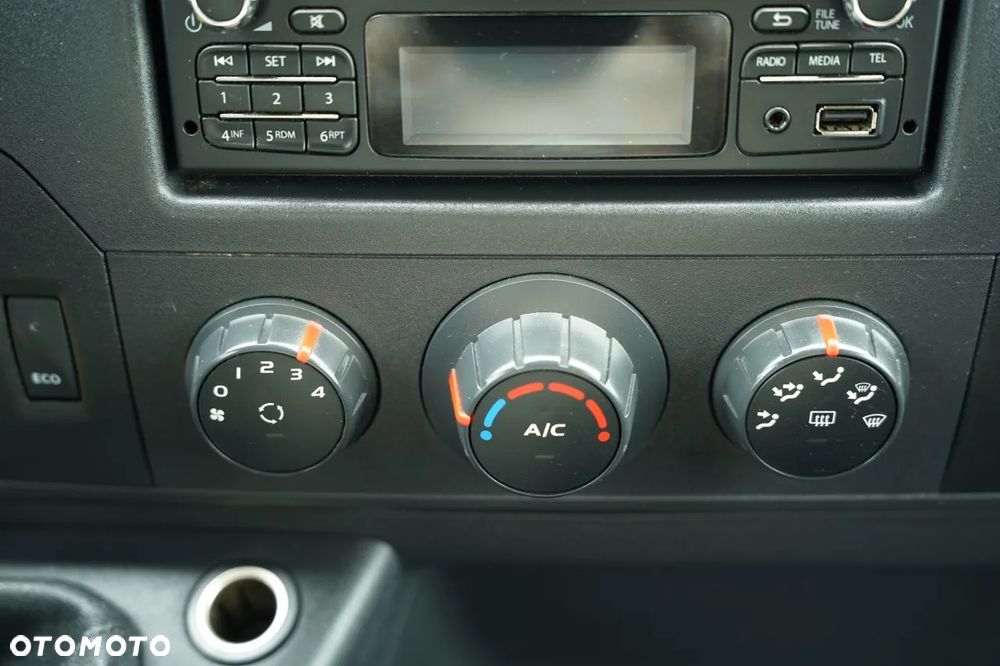 Renault MASTER DCI 170 / CHŁODNIA / THERMO KING SPECTRUM V- 500 MAX / MULTITEMPERATURA / ŚCIANA GRODZIOWA / SPROWADZONA / - 30