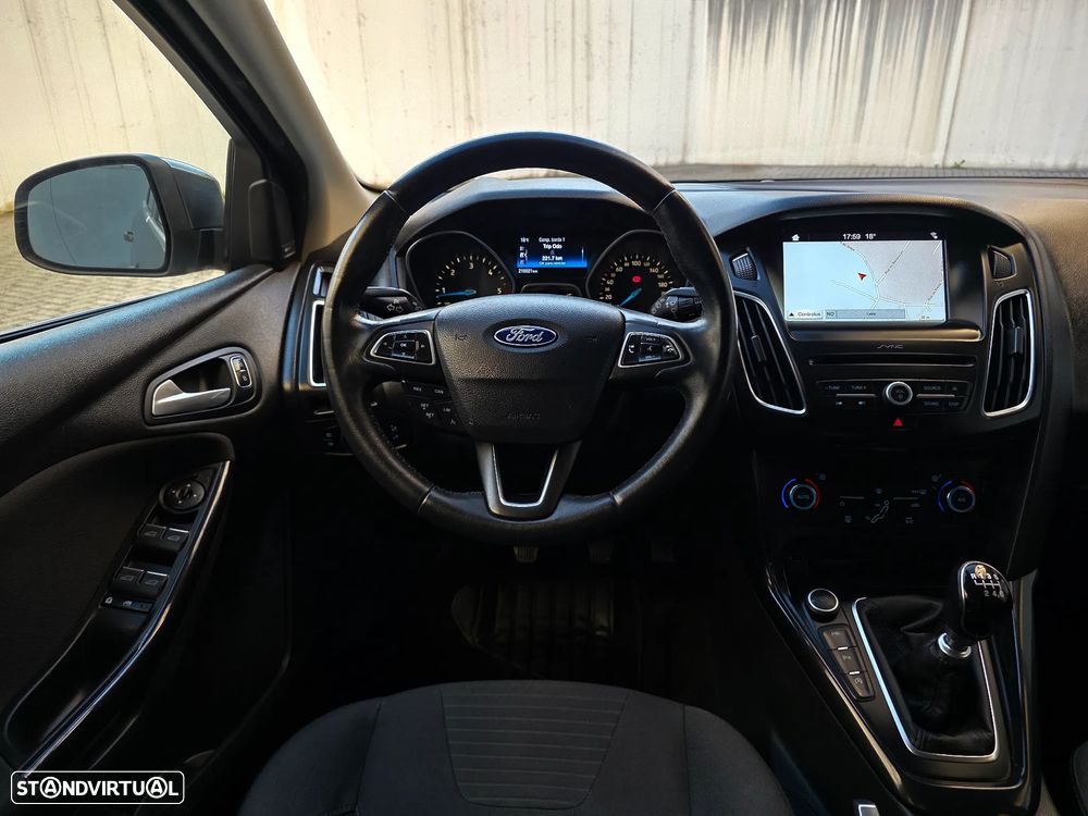 Ford Focus SW 1.5 TDCi Titanium - 38