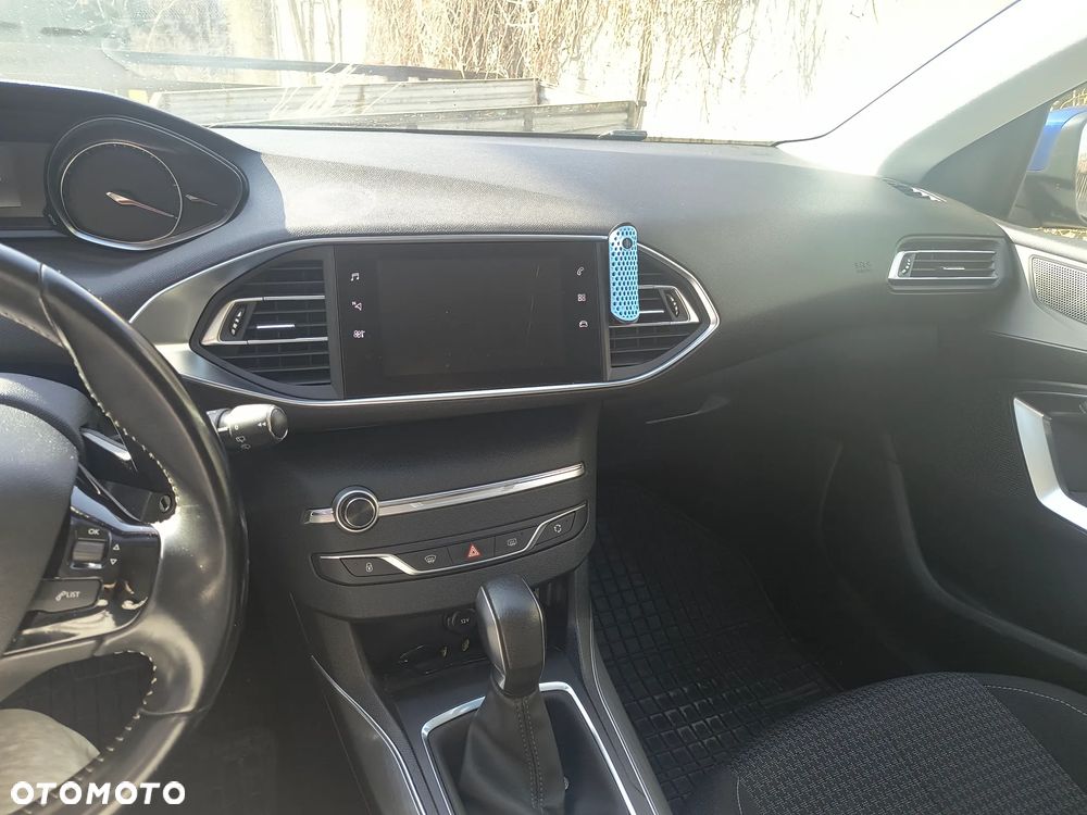 Peugeot 308 BlueHDi FAP 130 EAT6 Stop & Start Allure - 19