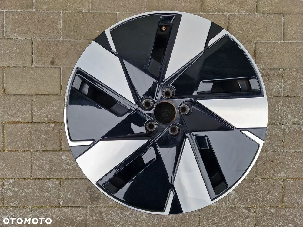 FELGA VOLVO XC40 II  7,5Jx19H2,  ET50,5,  5x108 - 1