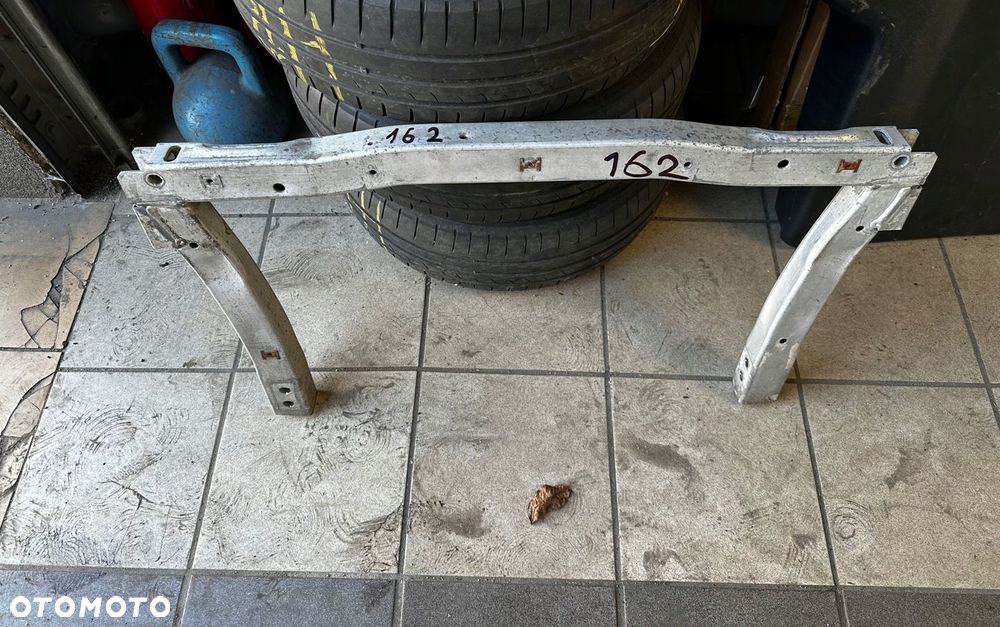 OPEL ADAM CORSA E WSPORNIK STREFA BELKA POD CHŁODNICĘ - 1
