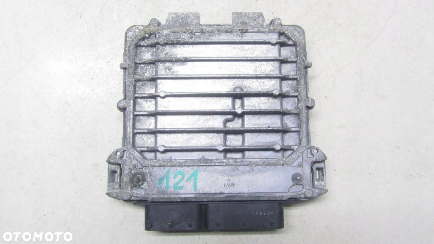 MERCEDES CLA W117 1.6 STEROWNIK SILNIKA 0261S08233 12- - 3