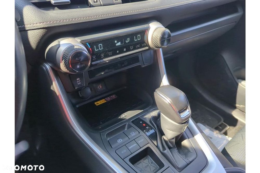 Toyota RAV4 - 13