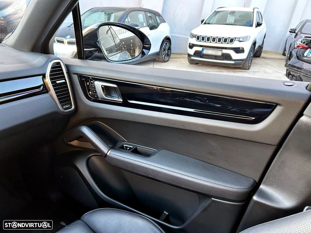 Porsche Cayenne Coupé E-Hybrid - 20