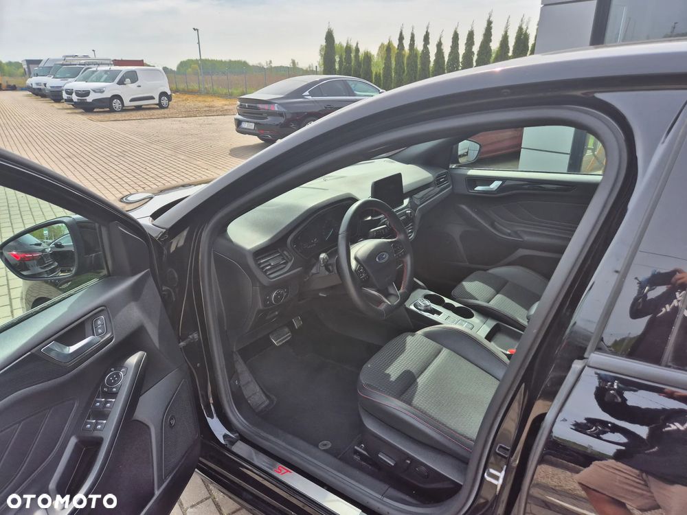 Ford Focus 1.5 EcoBoost ST-Line - 25