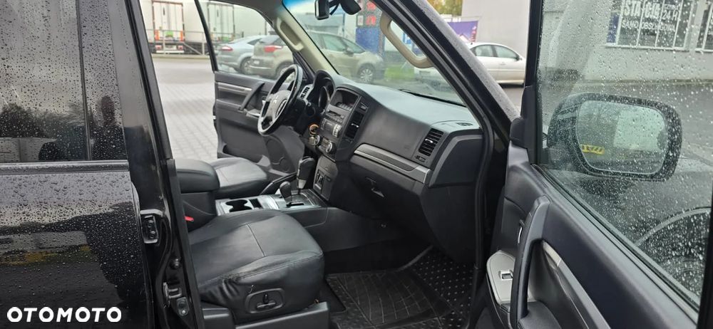 Mitsubishi Pajero 3.2 DID Intense - 11